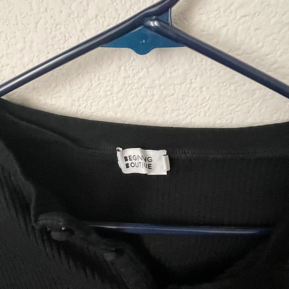 Beginning Boutique Button Down Ruched Side Top - Picture 5 of 5
